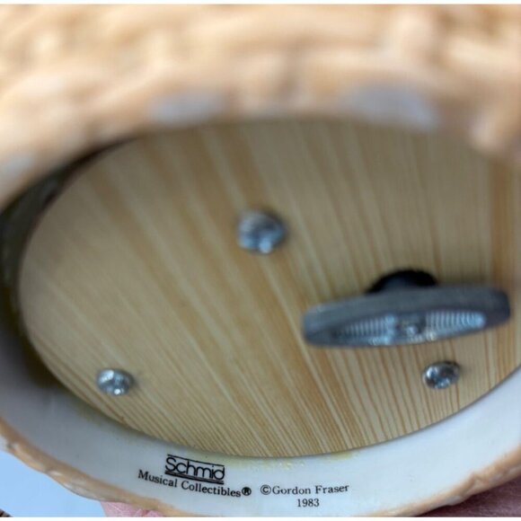 Vtg Schmid Music Box Cat In Basket Music Box Figurine 1983 Gordon Fraser Christm - Picture 6 of 7